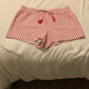 Vineyard vine pink and white striped bed linen in cotton shorts size medium. NEW